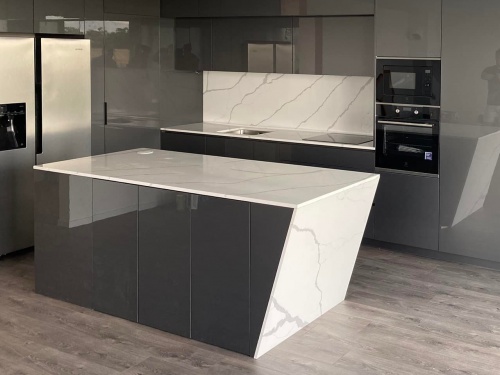 Calacatta Michelangelo silver